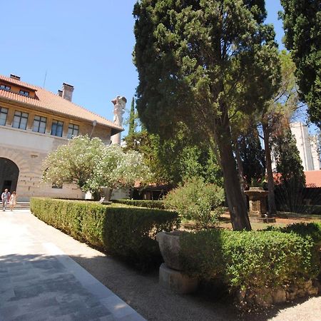 Apartment Gallery Split Bagian luar foto