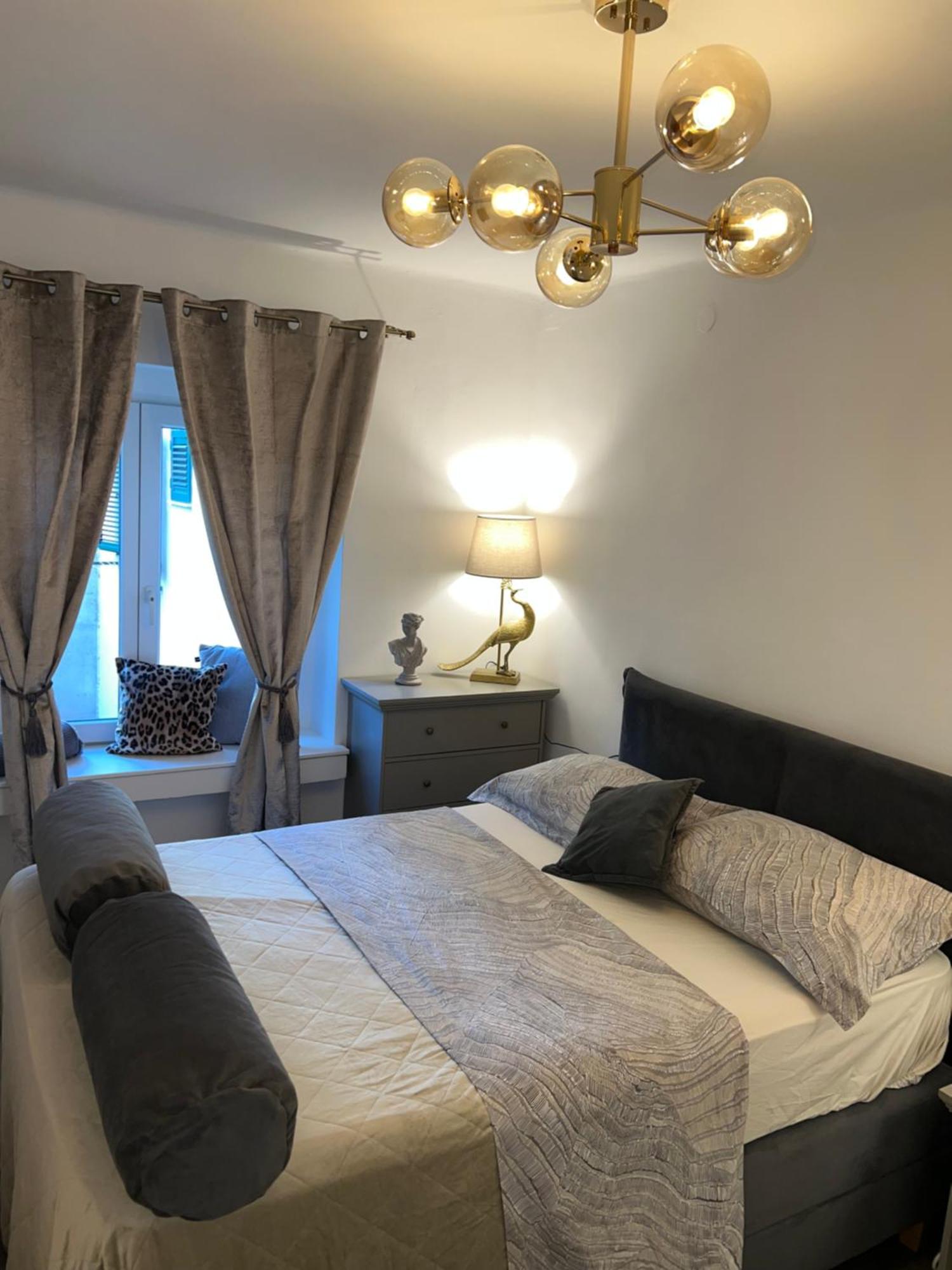 Apartment Gallery Split Bagian luar foto